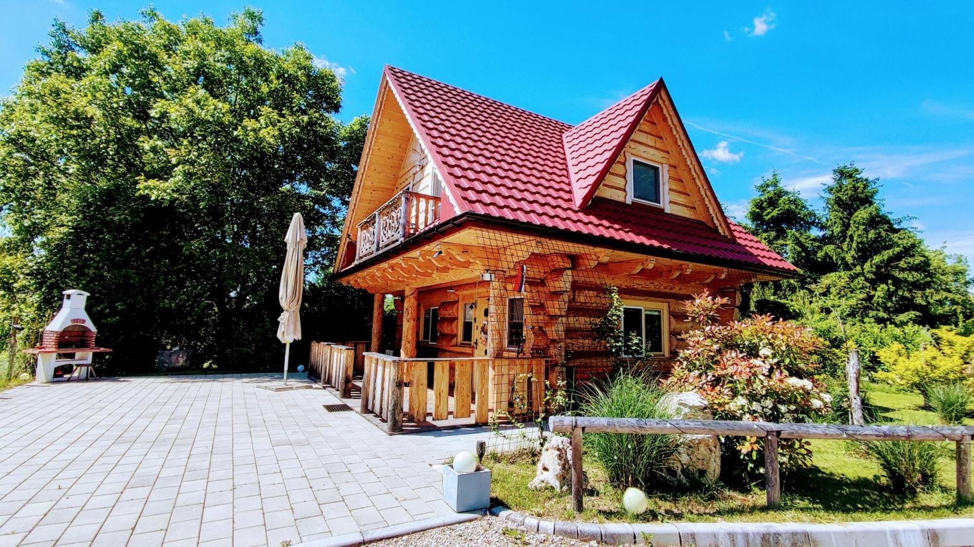 Vilinka & Native Vilinija Village Podčetrtek